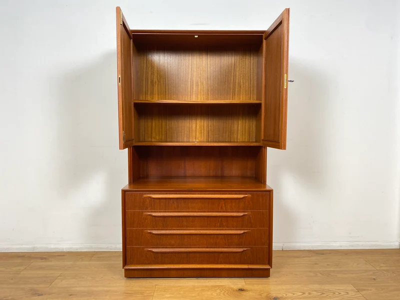 WMK I Stilvolles skandinavisches Highboard in Teakholz mit Schubladen & formschönen Holzgriffen