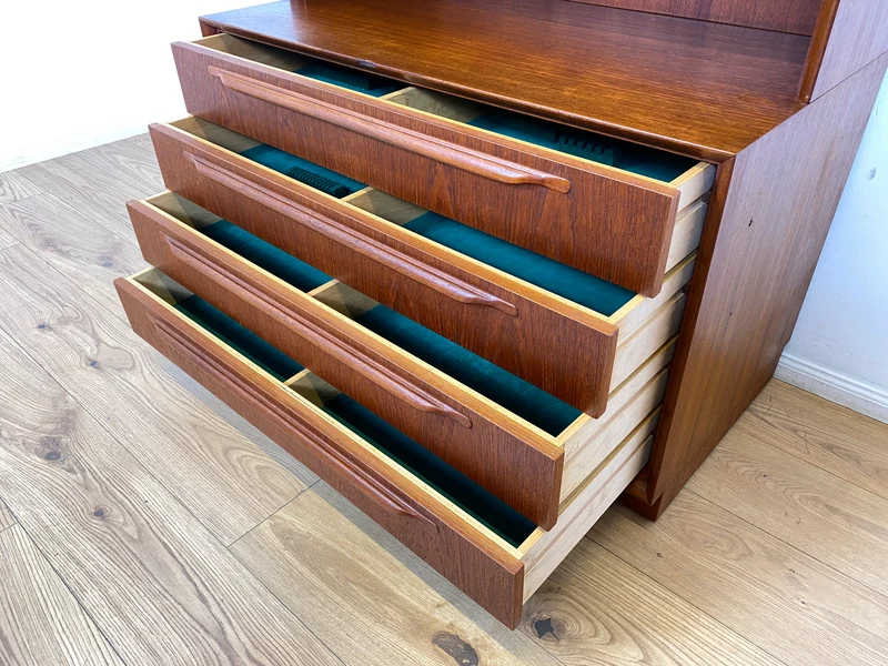 WMK I Stilvolles skandinavisches Highboard in Teakholz mit Schubladen & formschönen Holzgriffen