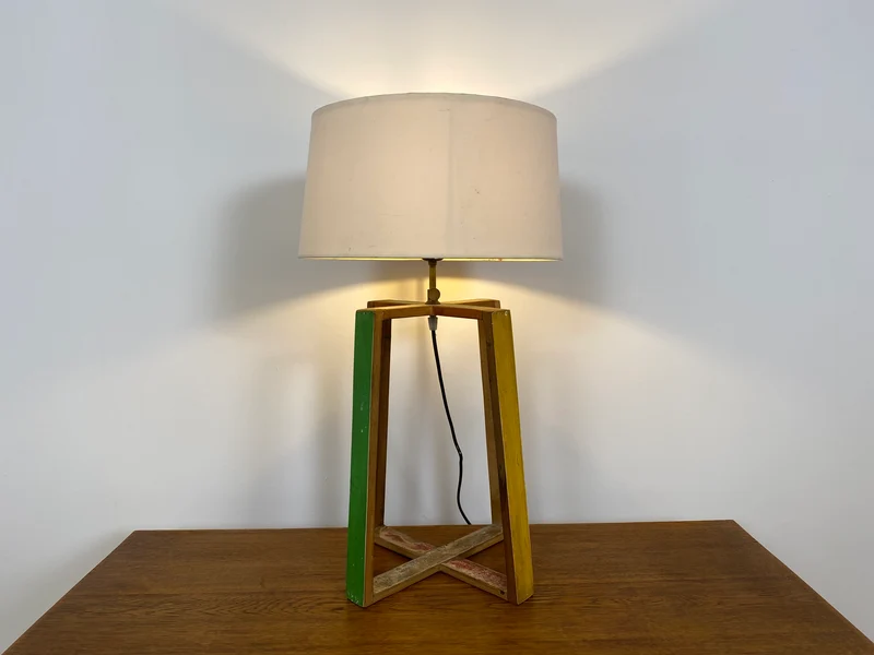 Boatwood by WMK # 1/3 Einzigartige Tischlampe mit Lampenfuß aus altem Bootsholz und weißem Lampenschirm, ein handgefertigtes Unikat in Originalfarben