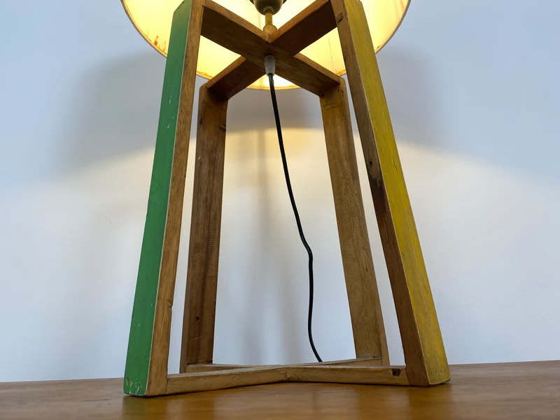 Boatwood by WMK # 1/3 Einzigartige Tischlampe mit Lampenfuß aus altem Bootsholz und weißem Lampenschirm, ein handgefertigtes Unikat in Originalfarben