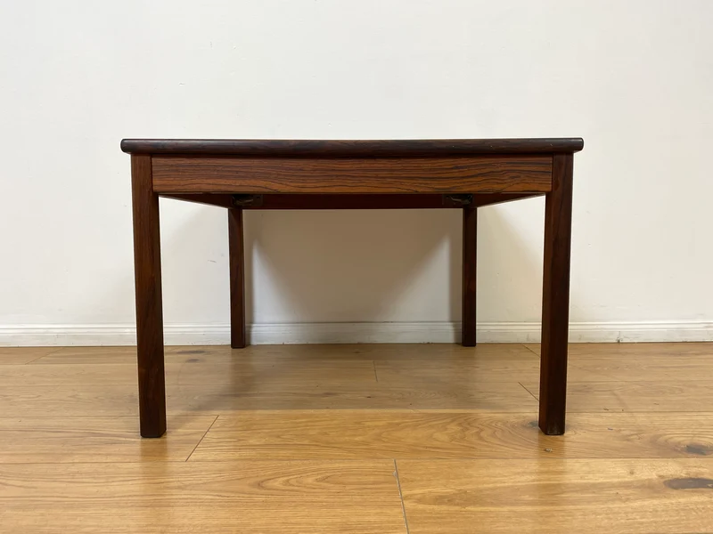 WMK # Stilvoller und gut erhaltener skandinavischer 70er Jahre Designer Couchtisch von Hansen & Nissen in Palisander