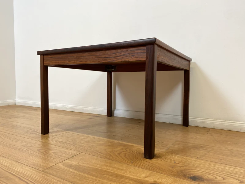 WMK # Stilvoller und gut erhaltener skandinavischer 70er Jahre Designer Couchtisch von Hansen & Nissen in Palisander