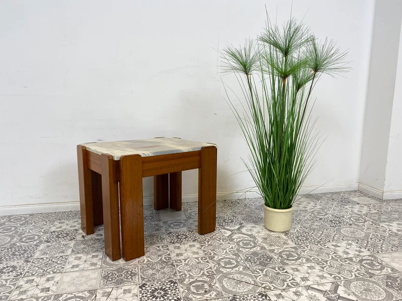 WMK Ein Blickfang! Außergewöhnlicher 70er Jahre Couchtisch mit schöner Marmorplatte , bauähnlich mit Tischen von Afra & Tobia Scarpa