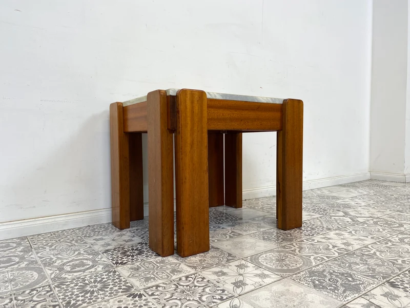 WMK Ein Blickfang! Außergewöhnlicher 70er Jahre Couchtisch mit schöner Marmorplatte , bauähnlich mit Tischen von Afra & Tobia Scarpa