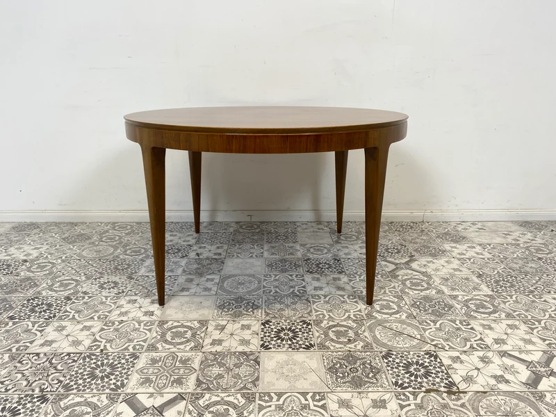 WMK Besonders schöner & sehr gut erhaltener runder skandinavischer Designer Couchtisch von Ole Wanscher für AJ Iversen aus den 1950ern