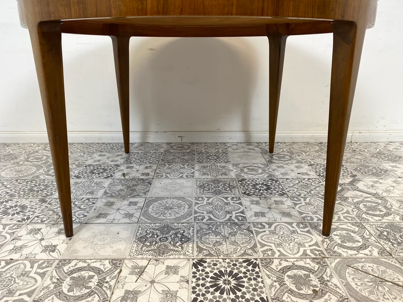 WMK Besonders schöner & sehr gut erhaltener runder skandinavischer Designer Couchtisch von Ole Wanscher für AJ Iversen aus den 1950ern