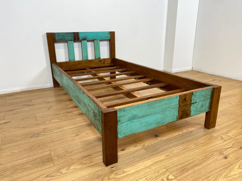Boatwood by WMK # Schönes & nachhaltiges Einzelbett für Matratzen 100x200 aus altem Bootsholz, ein handgefertigtes Unikat aus massivem Teakholz