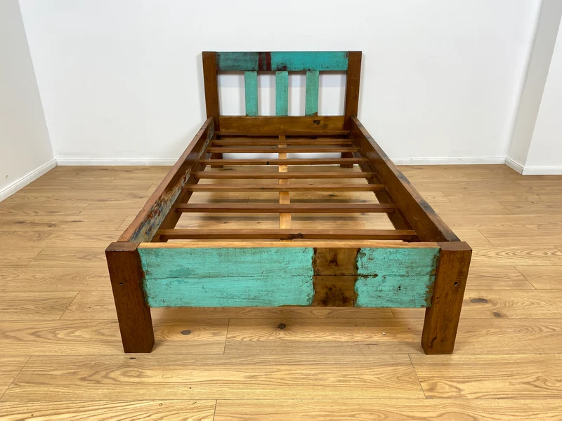 Boatwood by WMK # Schönes & nachhaltiges Einzelbett für Matratzen 100x200 aus altem Bootsholz, ein handgefertigtes Unikat aus massivem Teakholz
