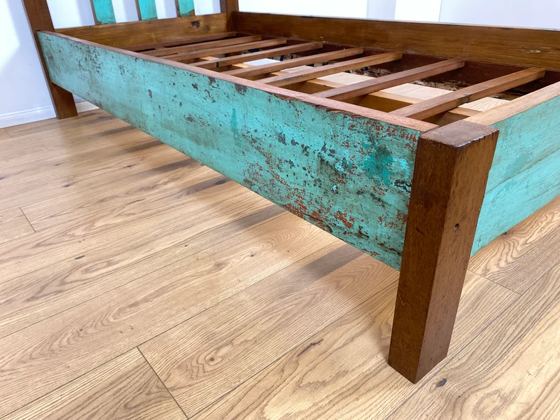 Boatwood by WMK # Schönes & nachhaltiges Einzelbett für Matratzen 100x200 aus altem Bootsholz, ein handgefertigtes Unikat aus massivem Teakholz