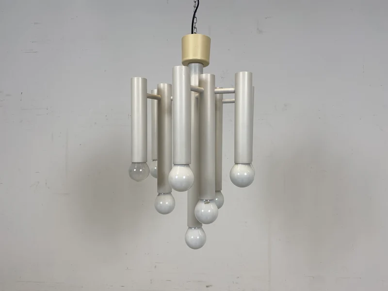WMK # Berühmte und gut erhaltene weiße 70er Jahre Space Age Designer Deckenlampe von Temde aus Metall mit 10-flammigen Licht