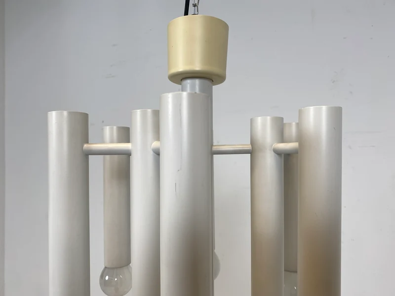 WMK # Berühmte und gut erhaltene weiße 70er Jahre Space Age Designer Deckenlampe von Temde aus Metall mit 10-flammigen Licht