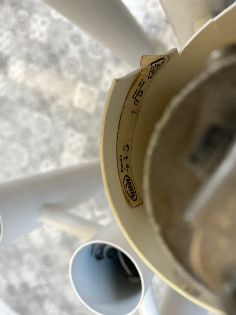 WMK # Berühmte und gut erhaltene weiße 70er Jahre Space Age Designer Deckenlampe von Temde aus Metall mit 10-flammigen Licht