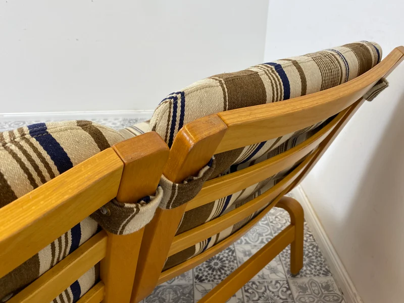 WMK Formschönes, minimalistisches und sehr gut erhaltenes skandinavisches Designerssofa von Karl-Erik Ekselius für JOC Vetlanda