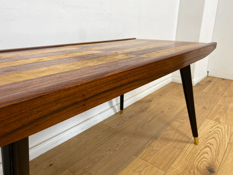 WMK Sehr hübscher & gut erhaltener Mid-Century Couchtisch aus 1962 von Franz Widynski (Berlin) auf zeittypischen konischen Füßen