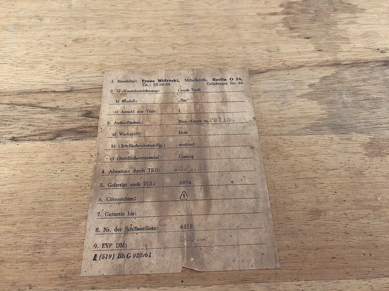 WMK Sehr hübscher & gut erhaltener Mid-Century Couchtisch aus 1962 von Franz Widynski (Berlin) auf zeittypischen konischen Füßen