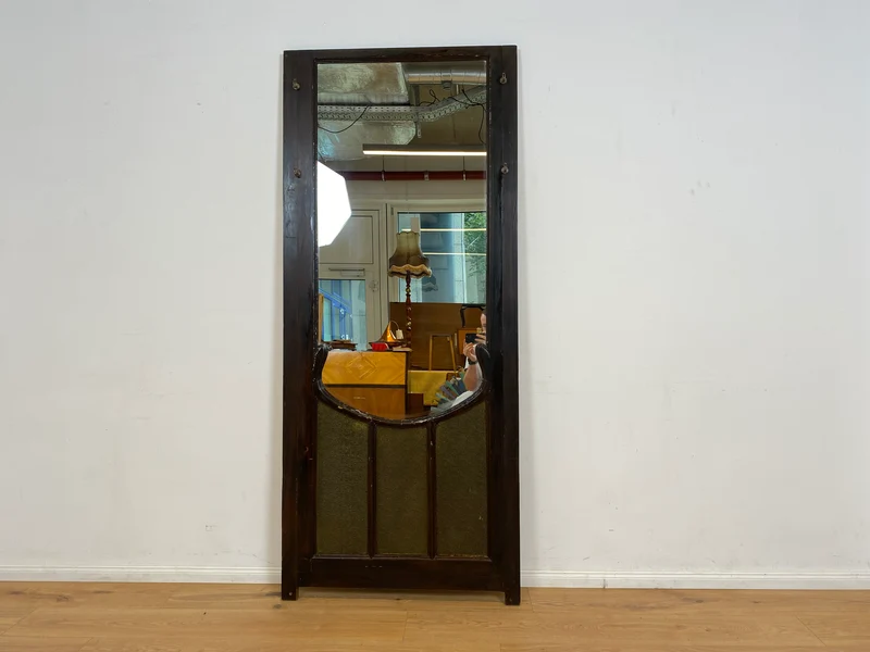 WMK Sehr gelungenes Upcycling einer antiken Tür aus vollem Holz zur schöner Flurgarderobe mit großem Spiegel & Kleiderhaken aus Messing