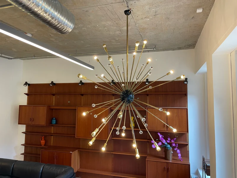 WMK Der Designklassiker! Berühmter und vollfunktionsfähiger Space Age Kronleuchter "Sputnik" in größter Ausführung (Ø150cm) aus Messing mit Murano Glaskugeln