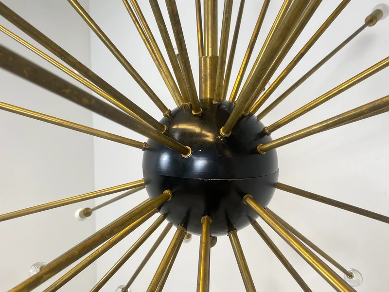 WMK Der Designklassiker! Berühmter und vollfunktionsfähiger Space Age Kronleuchter "Sputnik" in größter Ausführung (Ø150cm) aus Messing mit Murano Glaskugeln