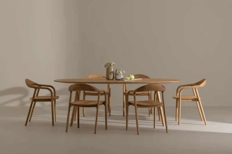 LUCIA Oval Esstisch