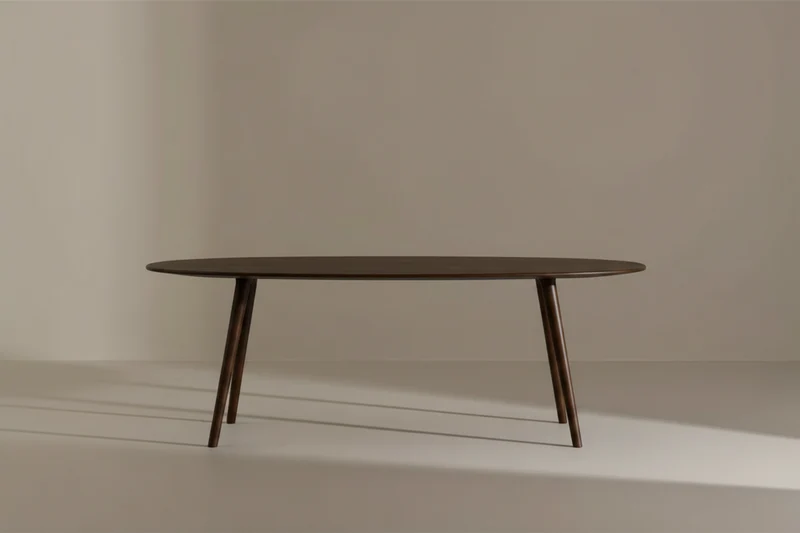 LUCIA Oval Esstisch