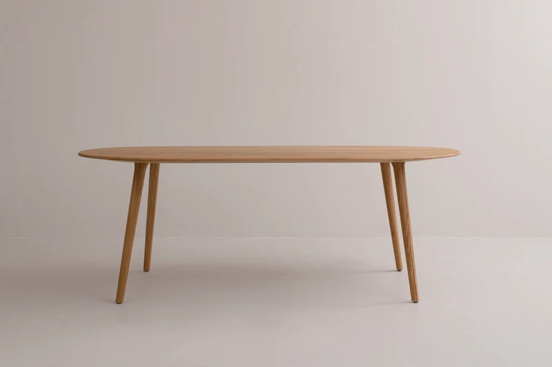 LUCIA Oval Esstisch