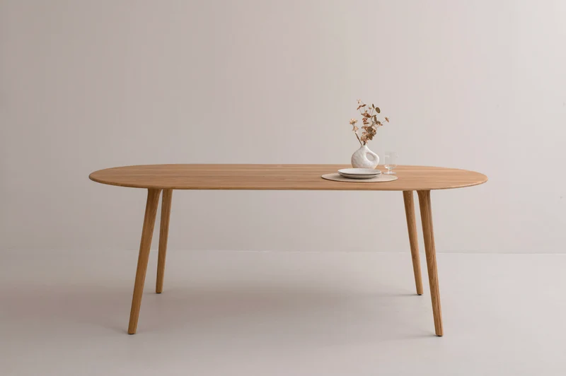 LUCIA Oval Esstisch