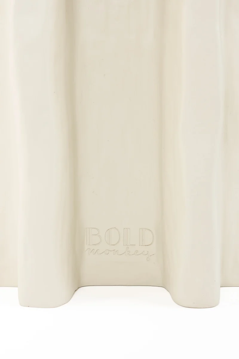 Bold Monkey Beistelltisch Born To Be Alive Oval – Beige, Kunstharz, 60 × 45 × 40 cm