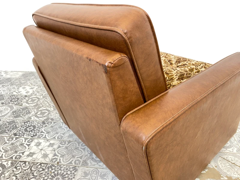 WMK 1/2 Kultiger & bequemer Retro Sessel , bezogen mit floralem Stoff & Kunstleder und auf hübschen Rollen