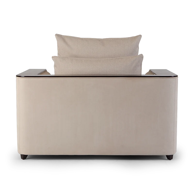 Christopher Guy Sofa 60-0689