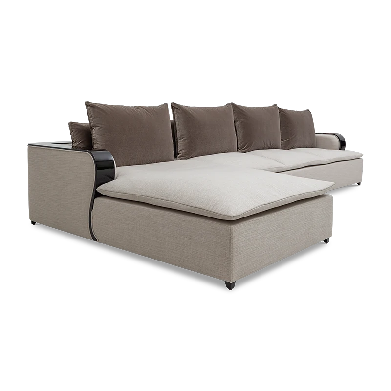Christopher Guy Sofa 60-0683
