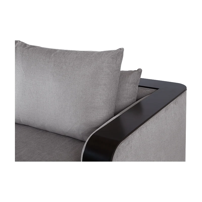 Christopher Guy Sofa 60-0679