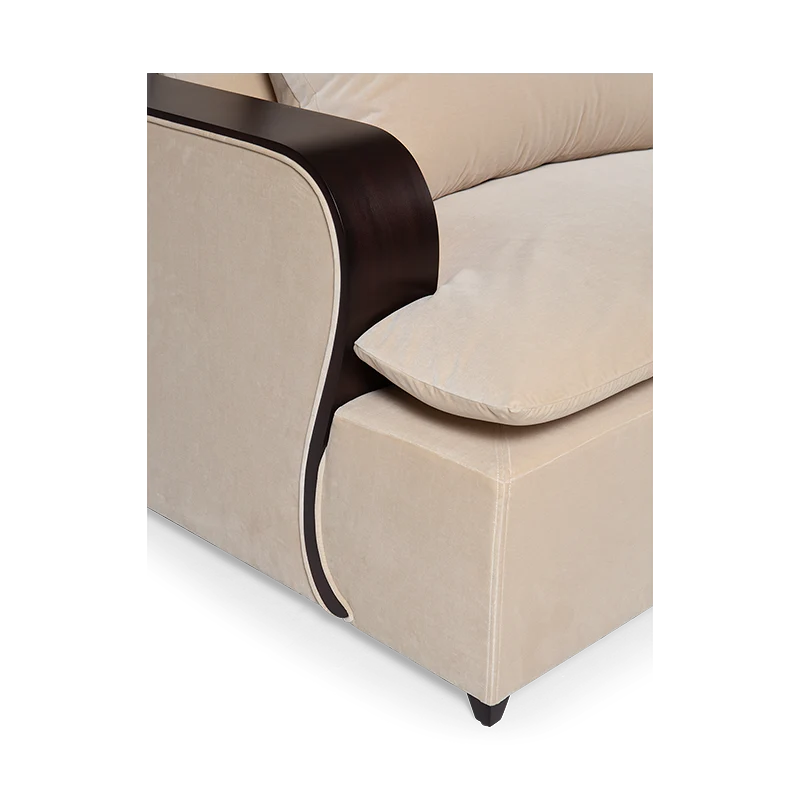 Christopher Guy Sofa 60-0661