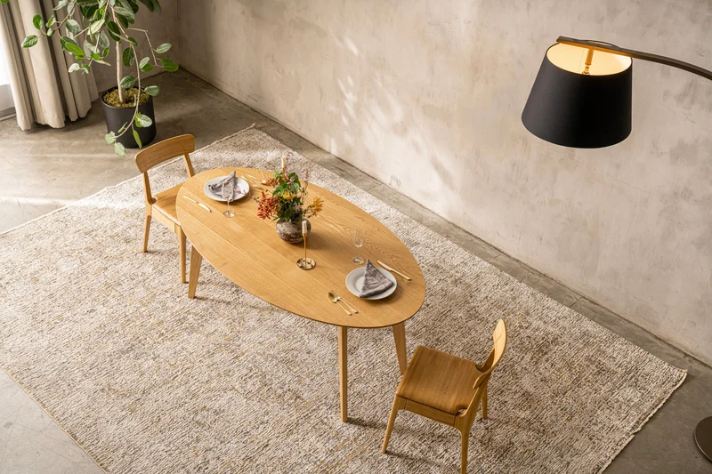 AMBER Oval Esstisch