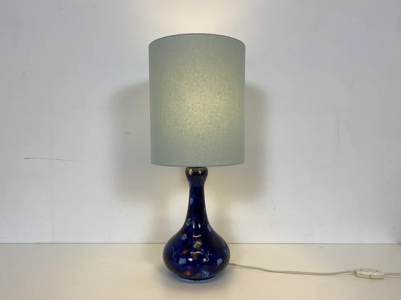 WMK # Wunderschöne und sehr gut erhaltene Vintage Tischlampe von Wallendorf 1764 mit blauem Kobalt Porzellan Lampenfuß und späterem Lampenschirm