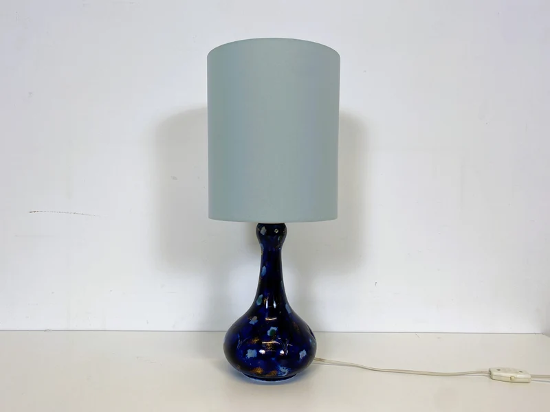 WMK # Wunderschöne und sehr gut erhaltene Vintage Tischlampe von Wallendorf 1764 mit blauem Kobalt Porzellan Lampenfuß und späterem Lampenschirm