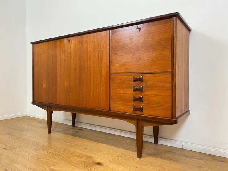 WMK # Skandinavisches Mid-Century Designer Highboard "Roseto" by Svante Skogh for Abra, Vollholz in Teak, mit Schubladen & Bar
