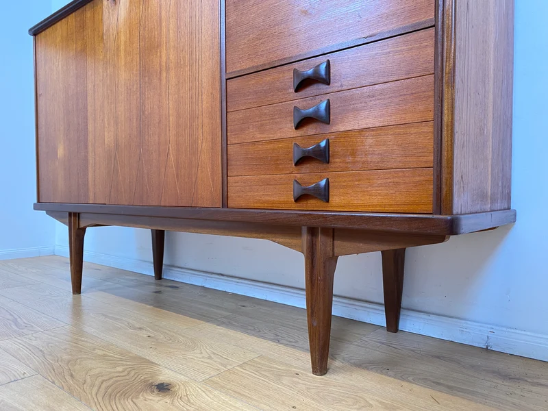 WMK # Skandinavisches Mid-Century Designer Highboard "Roseto" by Svante Skogh for Abra, Vollholz in Teak, mit Schubladen & Bar