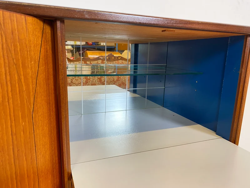 WMK # Skandinavisches Mid-Century Designer Highboard "Roseto" by Svante Skogh for Abra, Vollholz in Teak, mit Schubladen & Bar