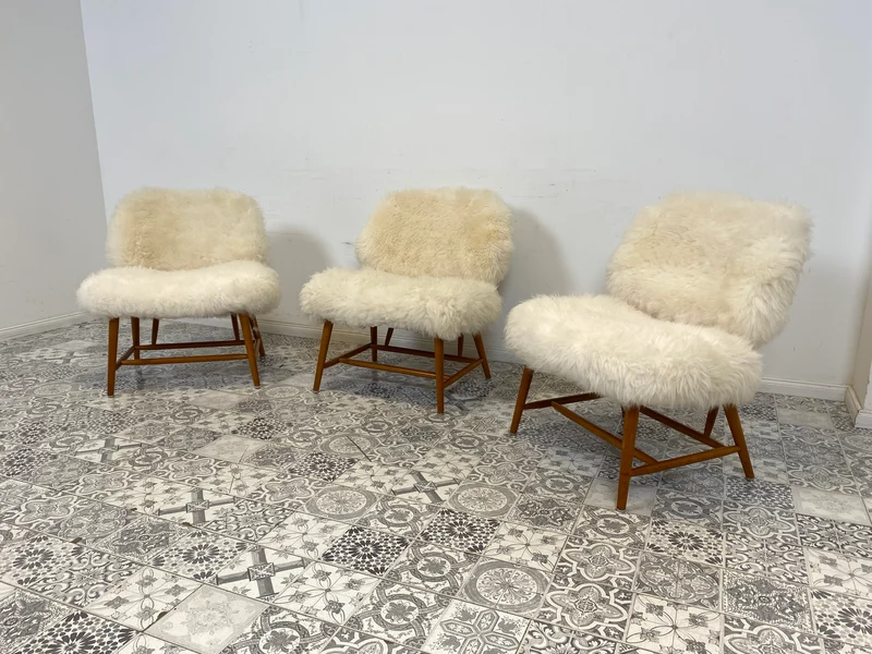 WMK # 1/3 Außergewönlicher & sehr seltener skandinavischer 50er Jahre Designer Sessel von Alf Svensson mit neuem Fellbezug