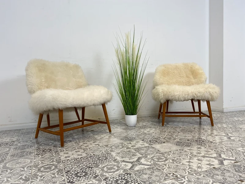 WMK # 1/3 Außergewönlicher & sehr seltener skandinavischer 50er Jahre Designer Sessel von Alf Svensson mit neuem Fellbezug