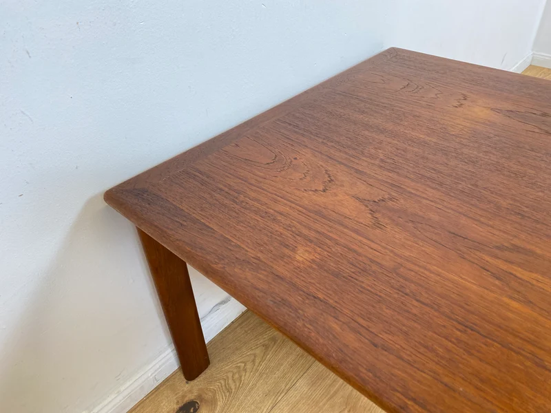 WMK # Stilvoller und gut erhaltener skandinavischer Designercouchtisch von Glostrup Møbelfabrik aus massivem Teakholz