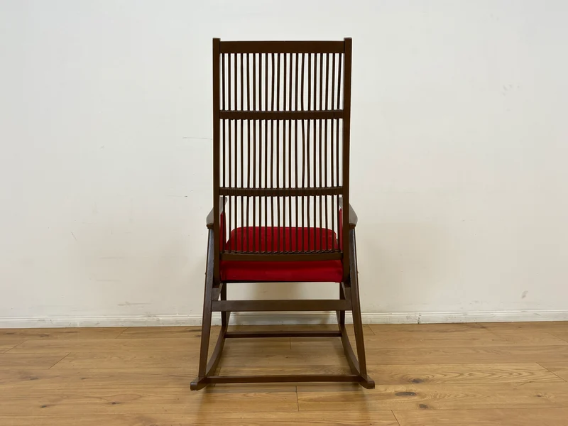 WMK # WMK Stilvoller und gut erhaltener Designer Schaukelstuhl von Selman Selmanagic für VEB Hellerau mit roter Polsterung