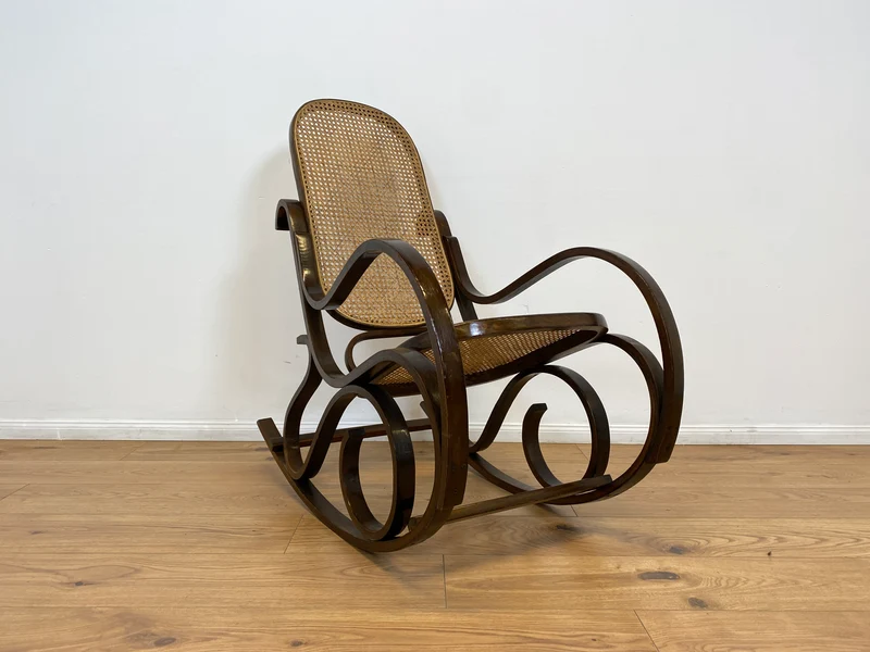 WMK # Eleganter und sehr gut erhaltener Vintage Schaukelstuhl im Stil von Thonet mit Bugholz Rahmen & Wiener Geflecht