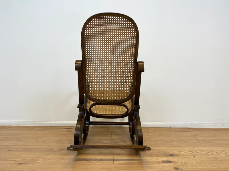 WMK # Eleganter und sehr gut erhaltener Vintage Schaukelstuhl im Stil von Thonet mit Bugholz Rahmen & Wiener Geflecht