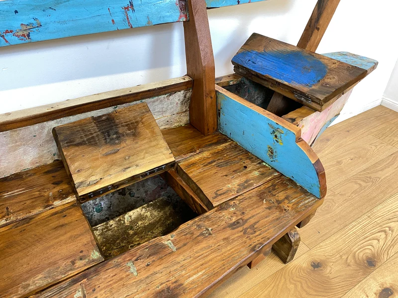 Boatwood by WMK # Einzigartige Sitzbank aus altem Boot , ein handgefertigtes Unikat in Originalfarbe mit Staufächern