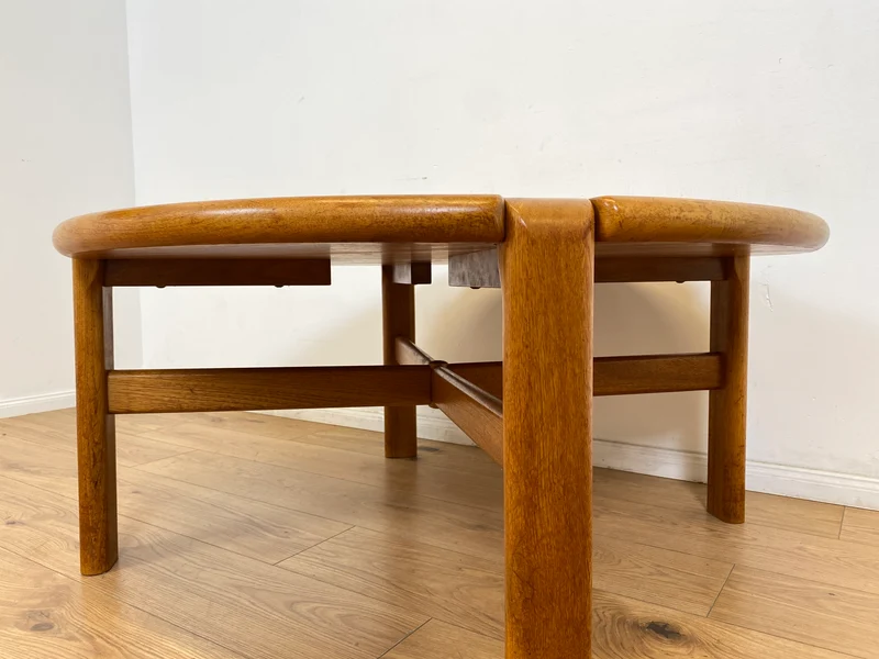 WMK # Rarer & gut erhaltener runder skandinavischer Mid-Century Designercouchtisch von L. Olsen & Søn Møbelfabrik aus massivem Teakholz