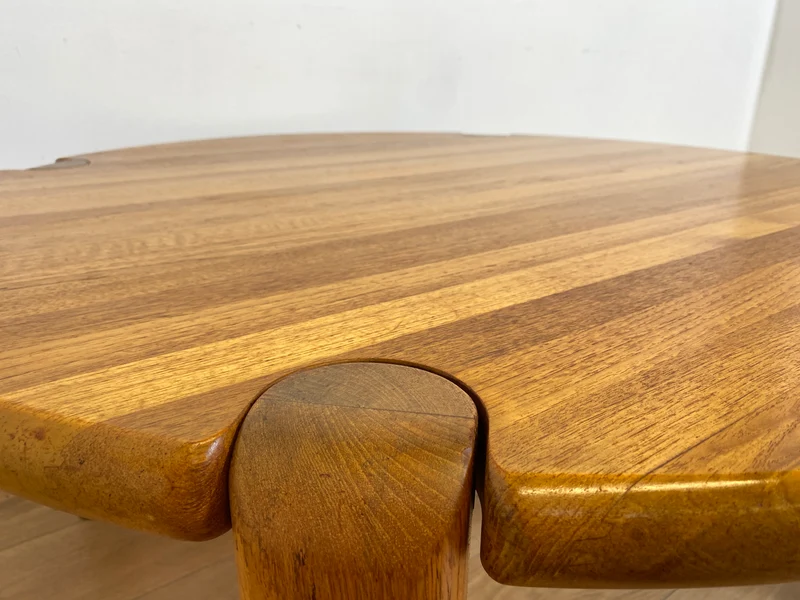 WMK # Rarer & gut erhaltener runder skandinavischer Mid-Century Designercouchtisch von L. Olsen & Søn Møbelfabrik aus massivem Teakholz