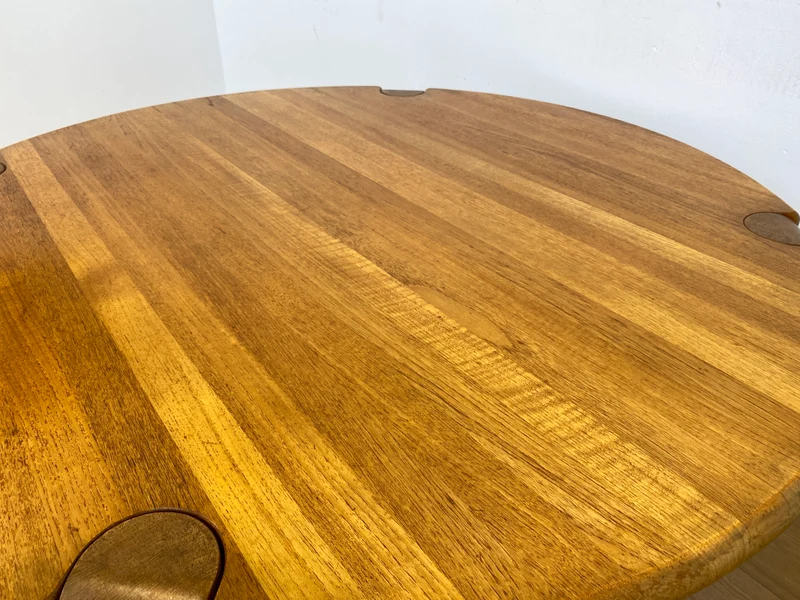 WMK # Rarer & gut erhaltener runder skandinavischer Mid-Century Designercouchtisch von L. Olsen & Søn Møbelfabrik aus massivem Teakholz