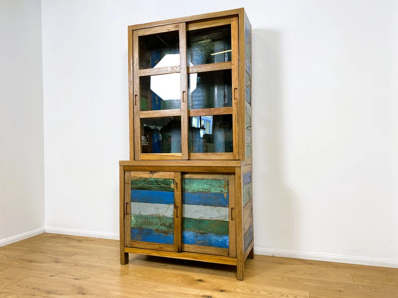 Boatwood by WMK # Sehr schöne Vitrine mit Schiebetüren, ein aus altem Bootsholz handgefertigtes Unikat aus massivem Teakholz