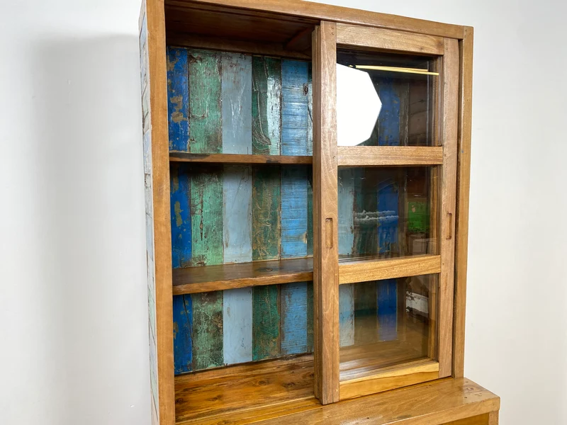 Boatwood by WMK # Sehr schöne Vitrine mit Schiebetüren, ein aus altem Bootsholz handgefertigtes Unikat aus massivem Teakholz